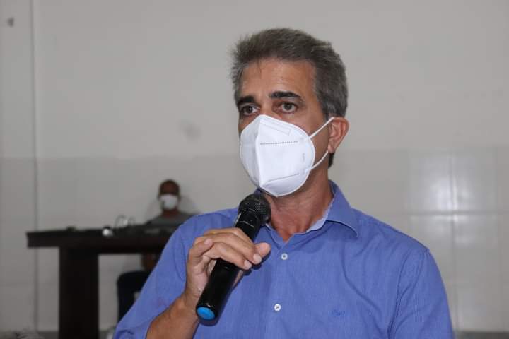 Robinson Almeida responde ACM Neto e denuncia filas nos postos de saúde de Salvador: “vergonha”